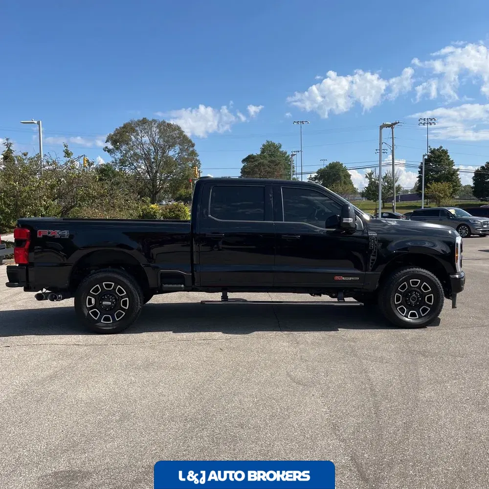 2025 Ford F-350 Super Duty Platinum