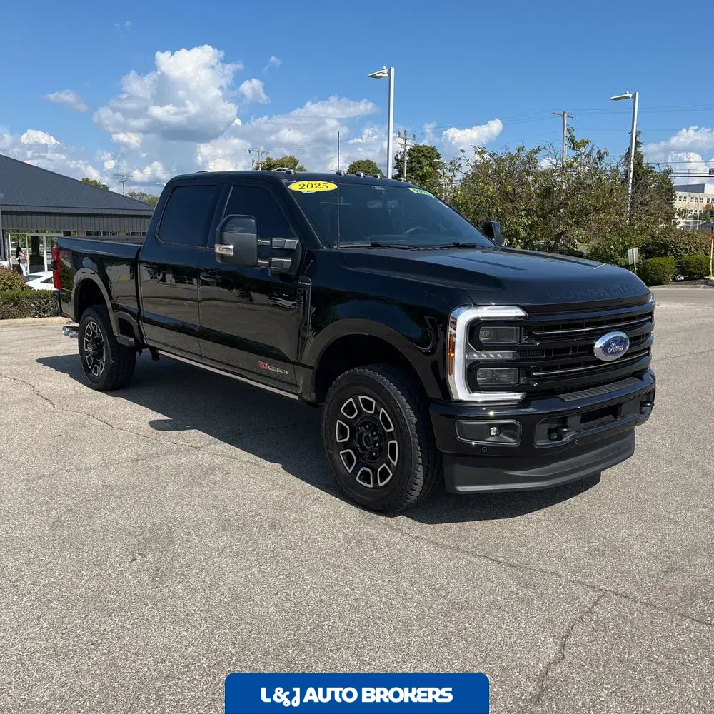 2025 Ford F-350 Super Duty Platinum