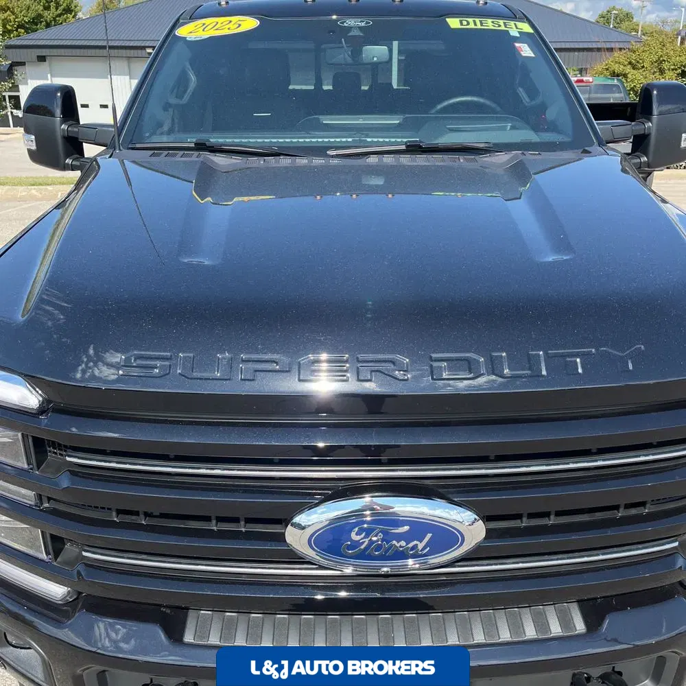 2025 Ford F-350 Super Duty Platinum