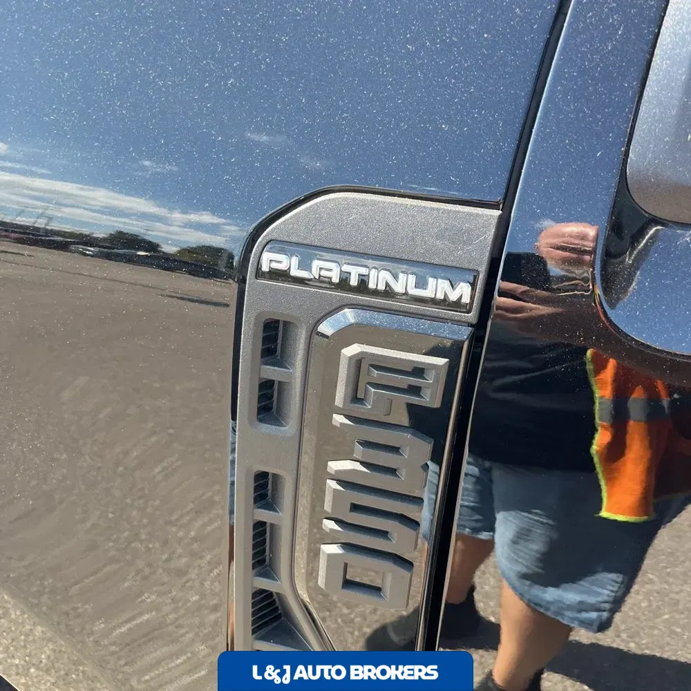 2025 Ford F-350 Super Duty Platinum