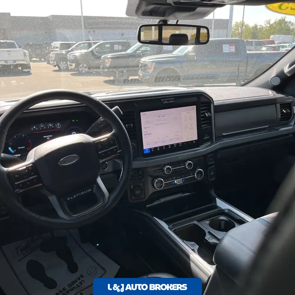2025 Ford F-350 Super Duty Platinum