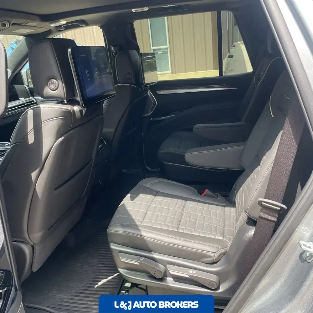 2025 Cadillac Escalade-V Base