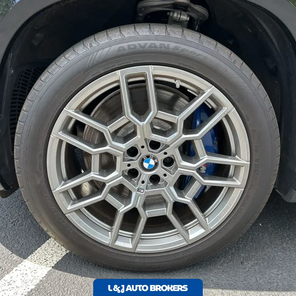 2023 BMW XM Base