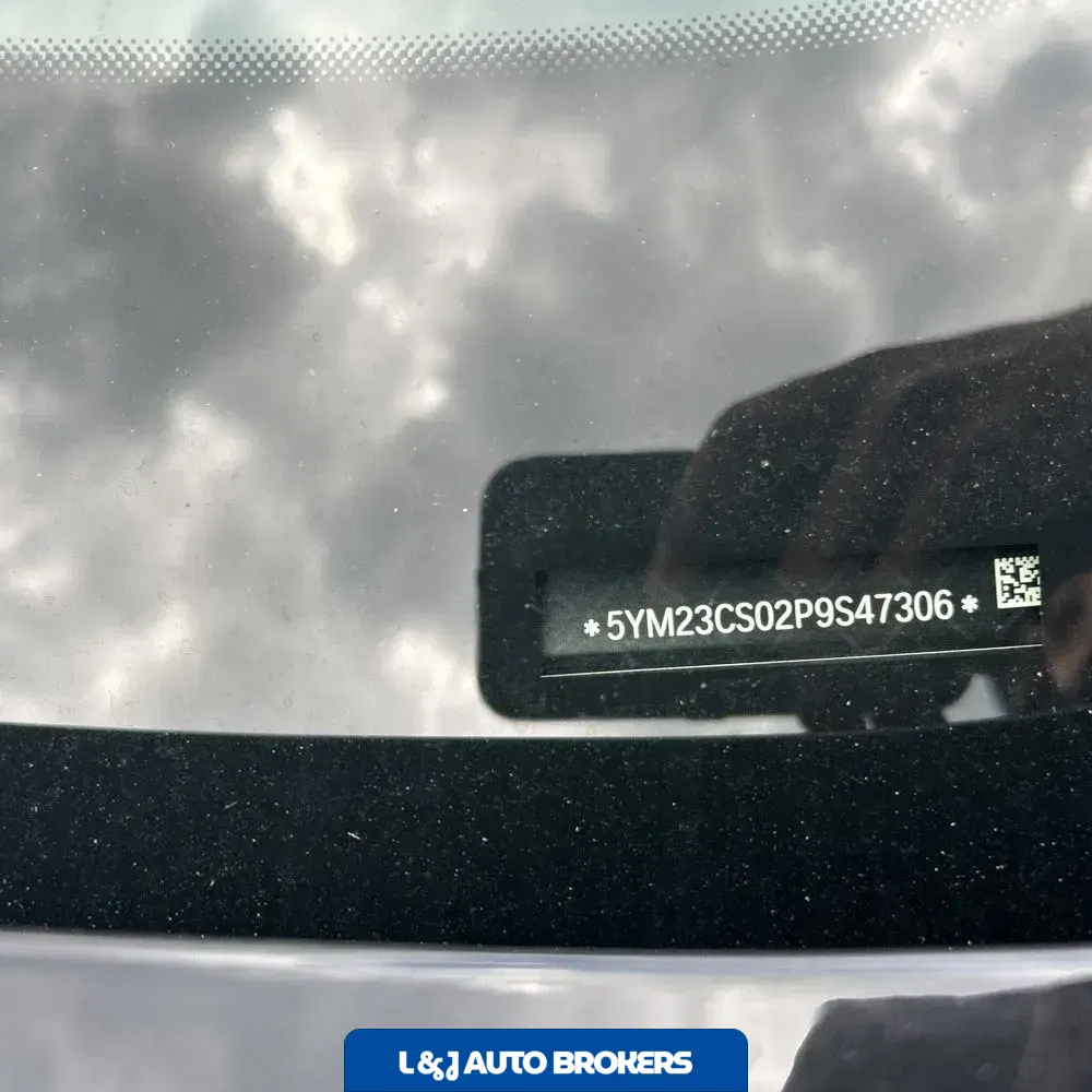 2023 BMW XM Base