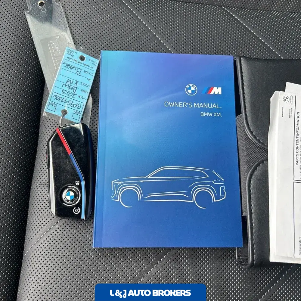2023 BMW XM Base
