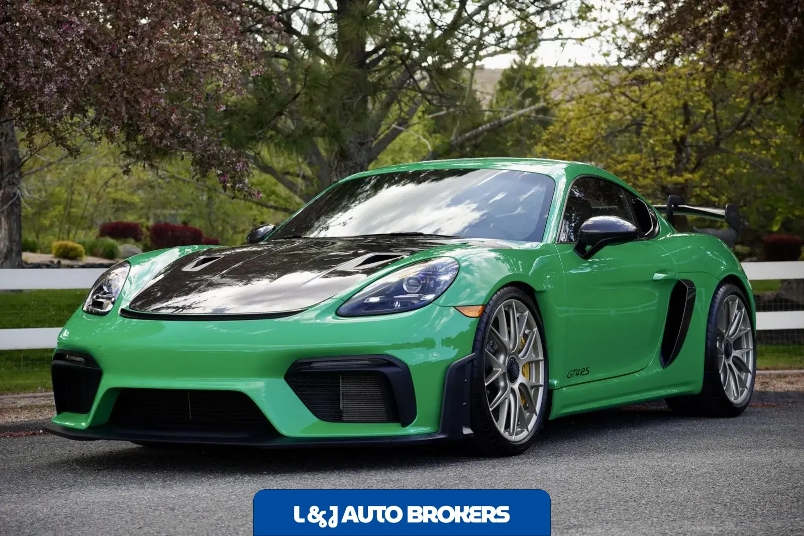 Signal Green 2023 Porsche 718 Cayman GT4 RS Weissach