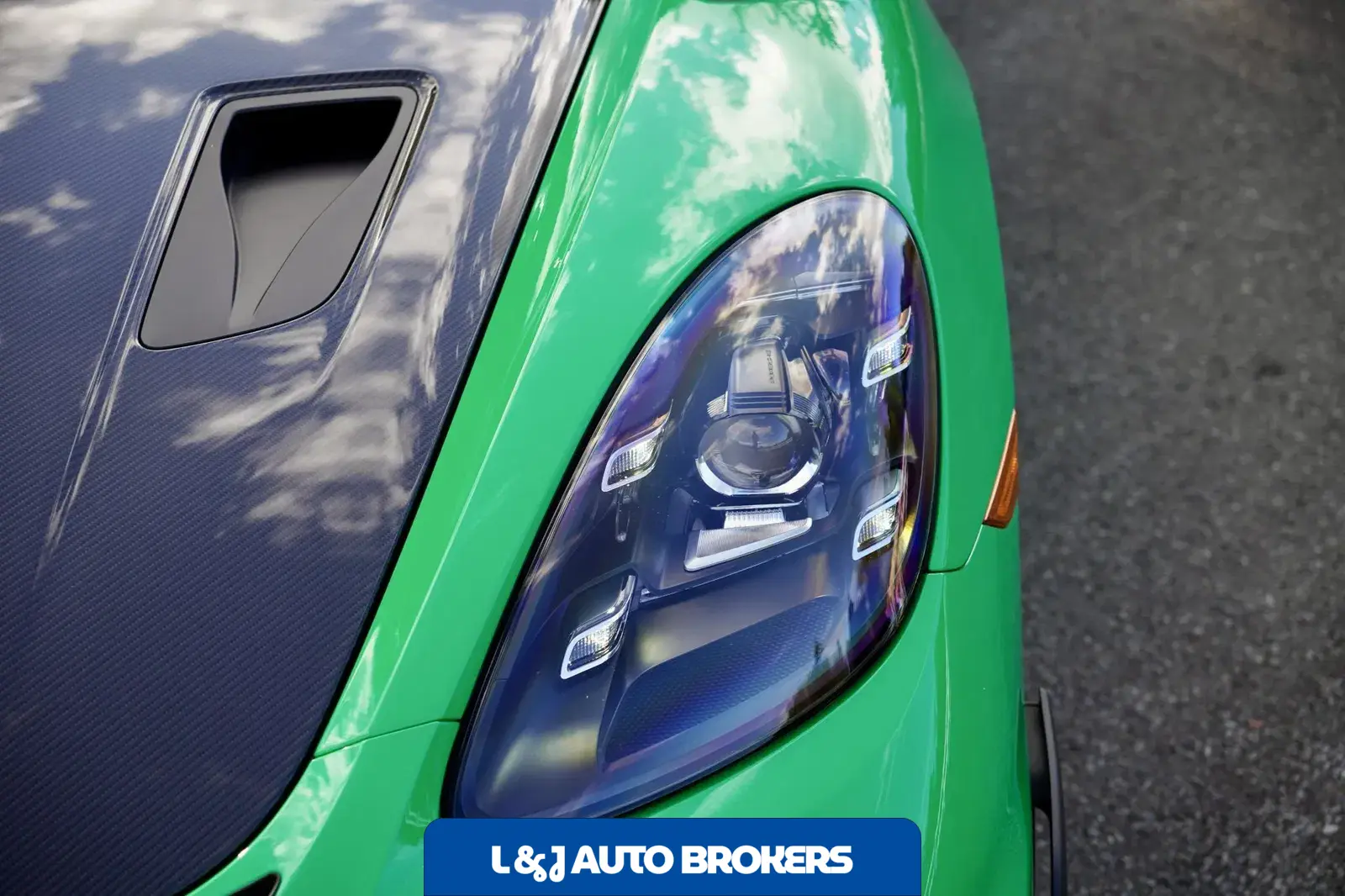 Signal Green 2023 Porsche 718 Cayman GT4 RS Weissach