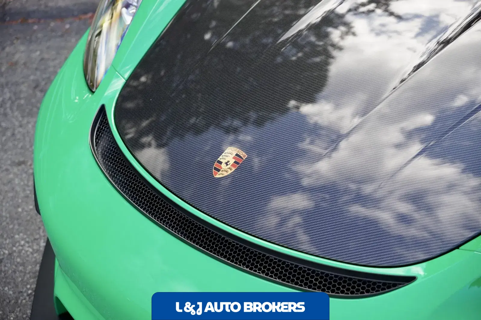 Signal Green 2023 Porsche 718 Cayman GT4 RS Weissach