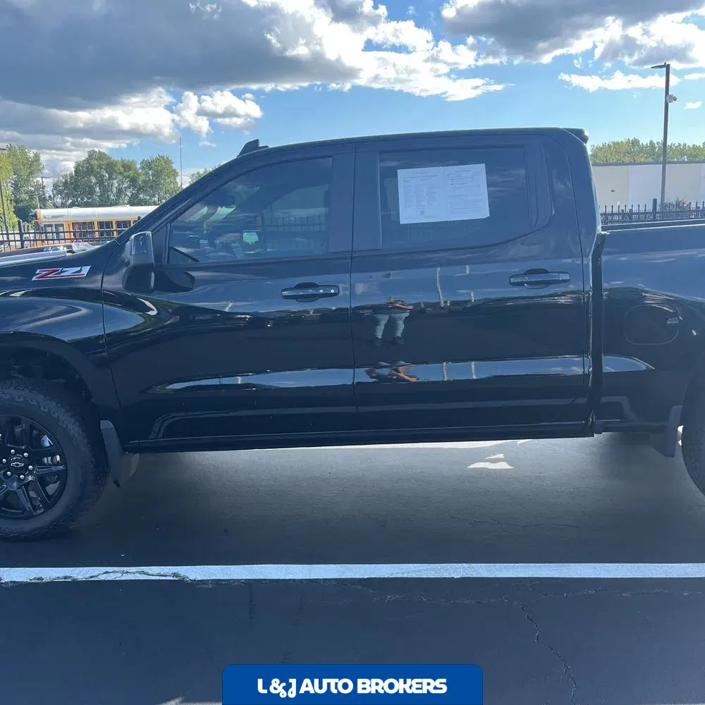2025 Chevrolet Silverado 1500 LT Trail Boss