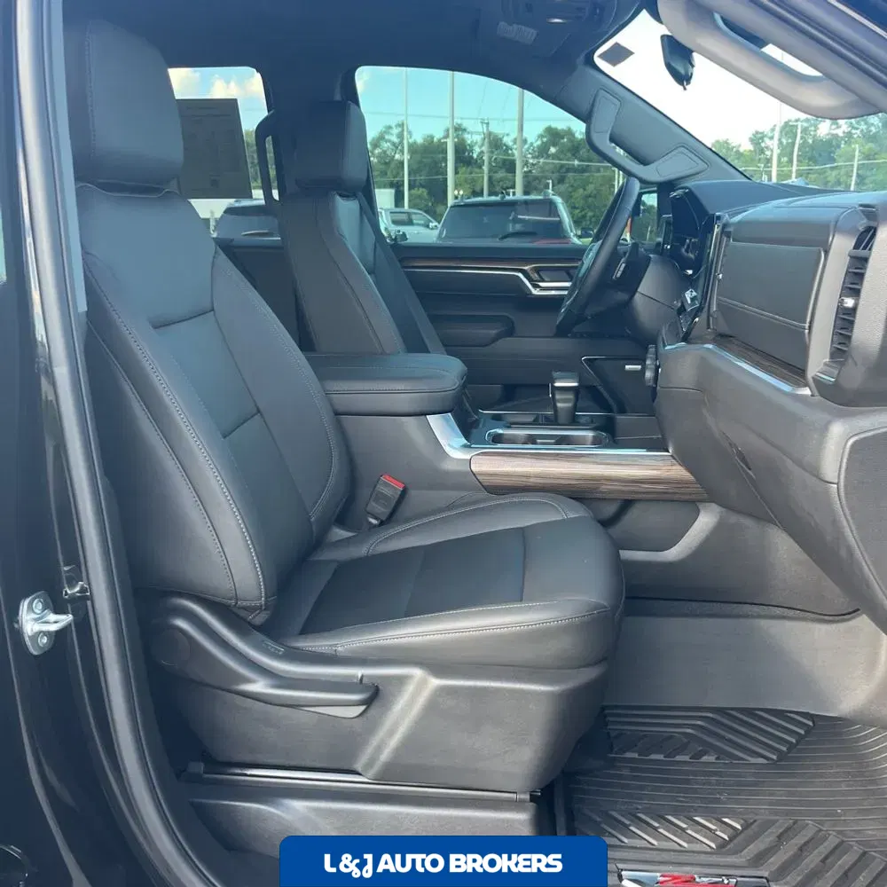 2025 Chevrolet Silverado 1500 LT Trail Boss