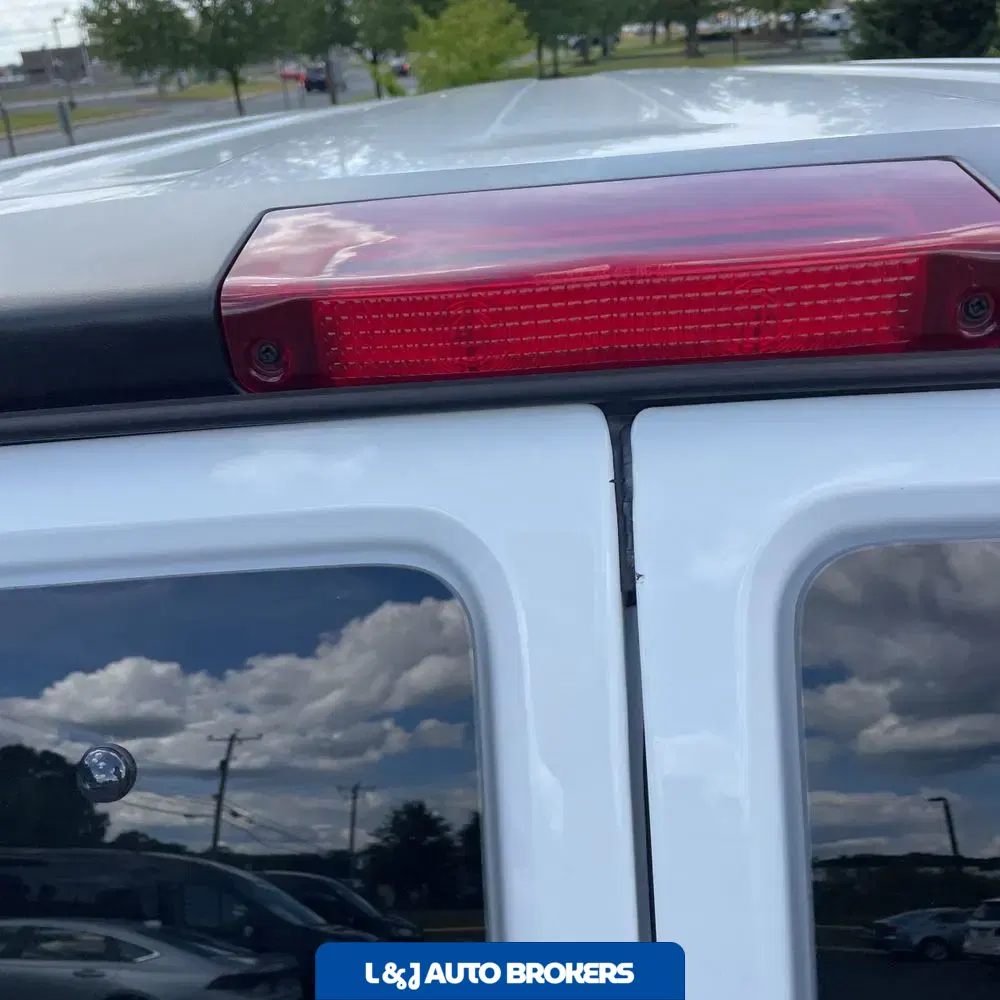 2025 Chevrolet Express LS 3500