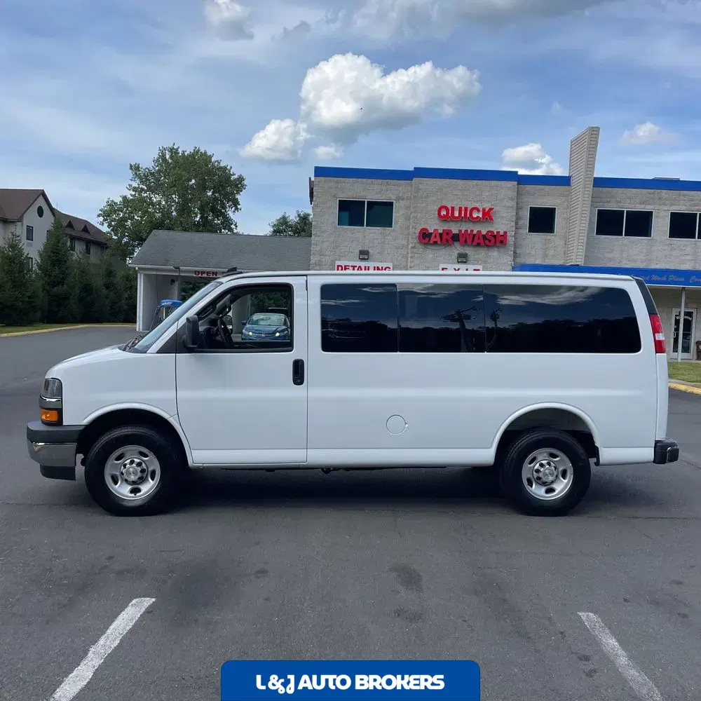 2025 Chevrolet Express LS 3500