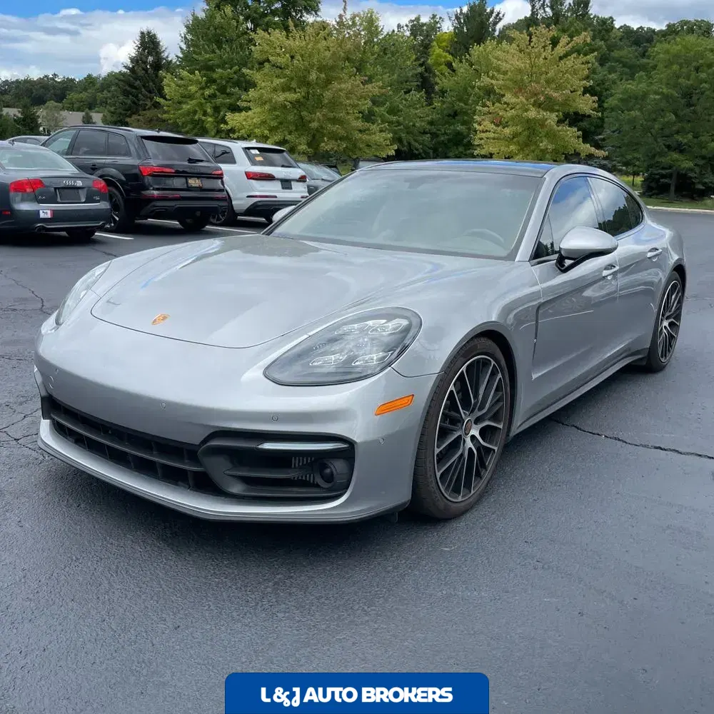 2022 Porsche Panamera Platinum Edition