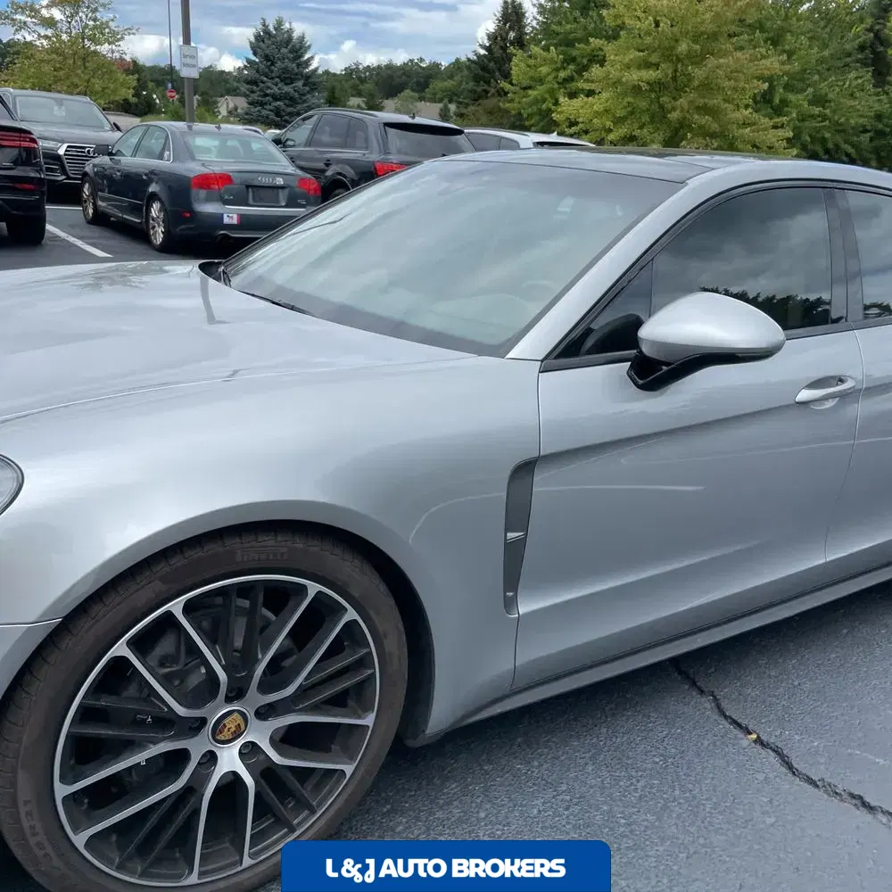 2022 Porsche Panamera Platinum Edition