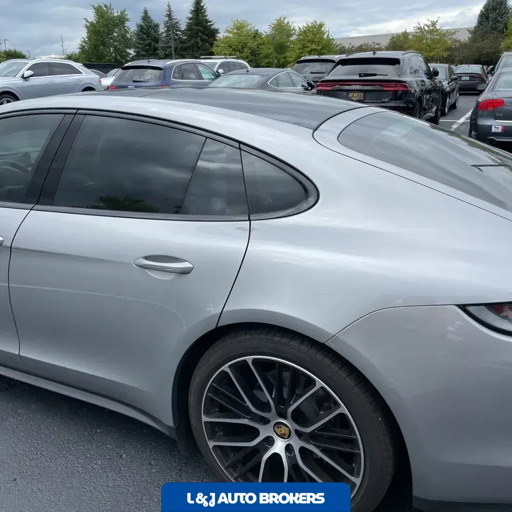 2022 Porsche Panamera Platinum Edition