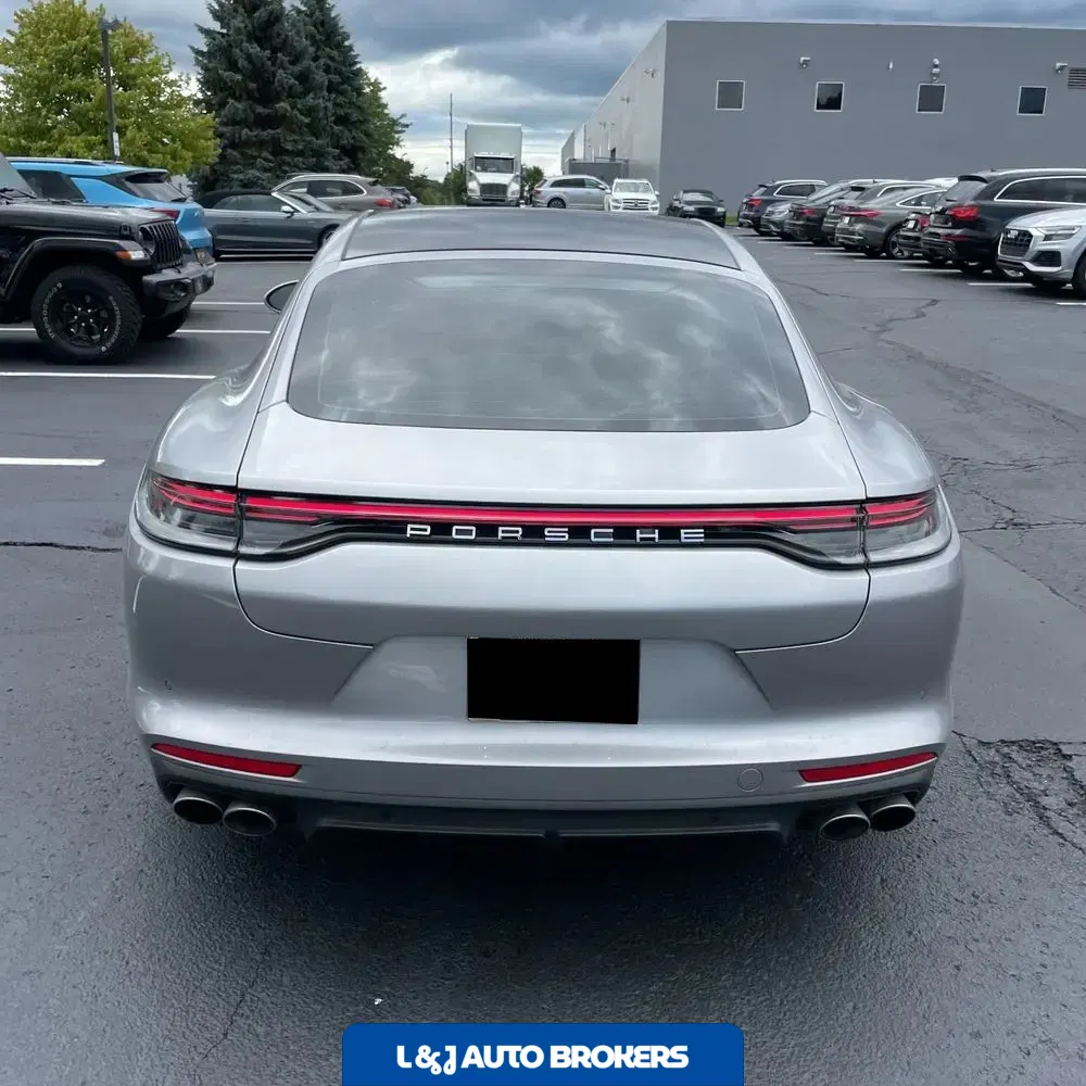 2022 Porsche Panamera Platinum Edition