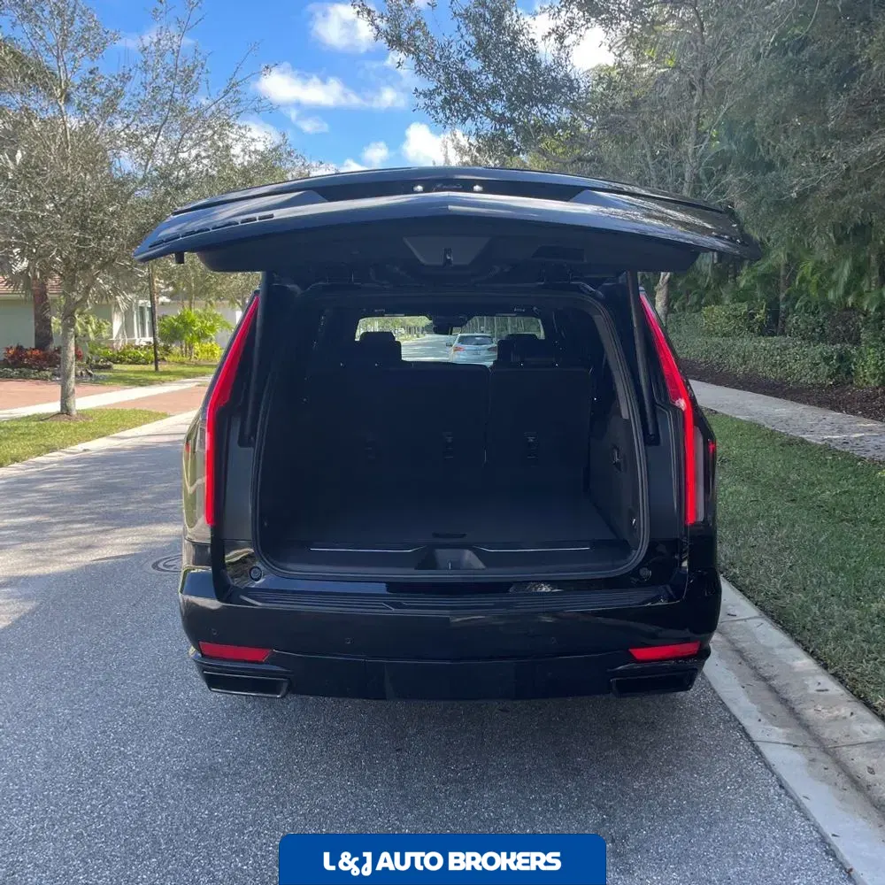 2024 Cadillac Escalade ESV Sport