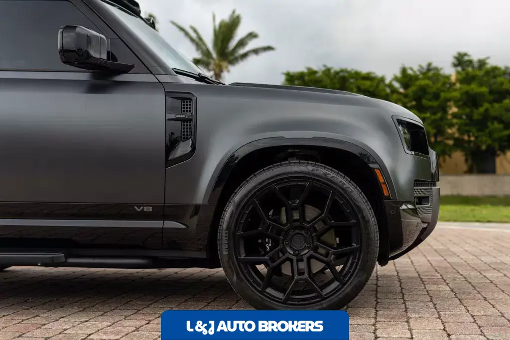 2023 Land Rover Defender 90 Carpathian Edition