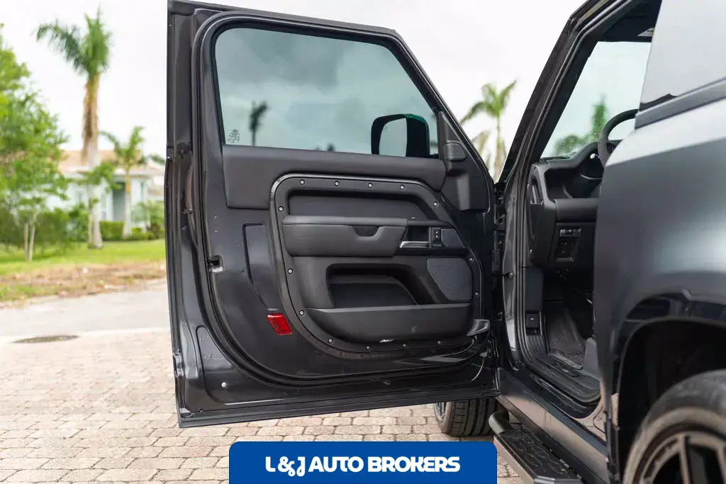 2023 Land Rover Defender 90 Carpathian Edition