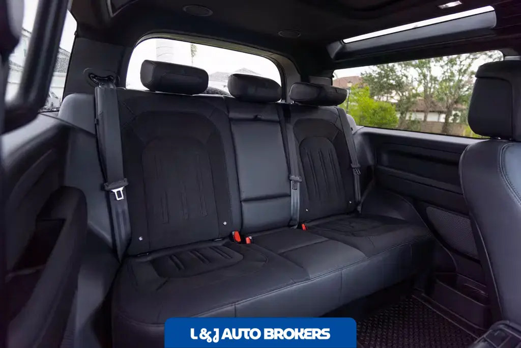 2023 Land Rover Defender 90 Carpathian Edition