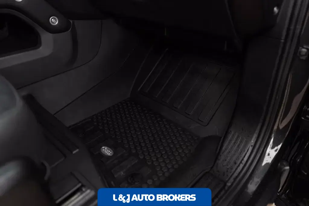2023 Land Rover Defender 90 Carpathian Edition