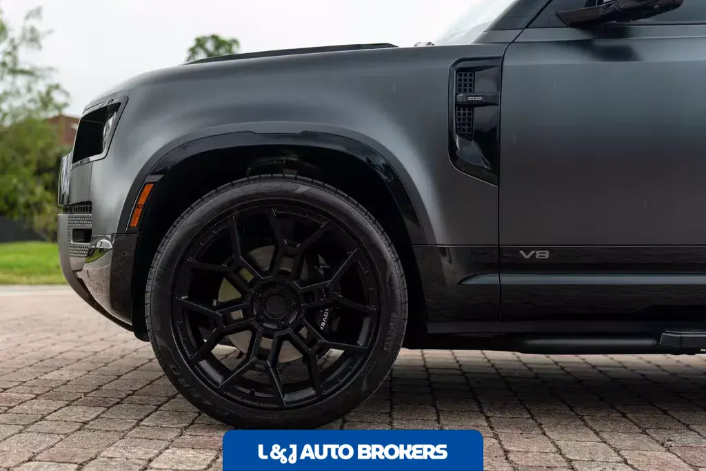 2023 Land Rover Defender 90 Carpathian Edition