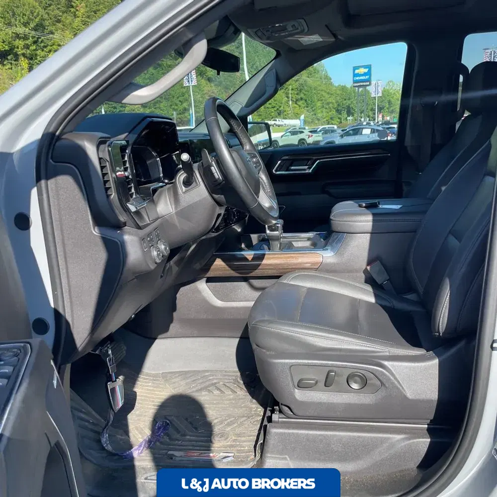 2024 Chevrolet Silverado 1500 RST