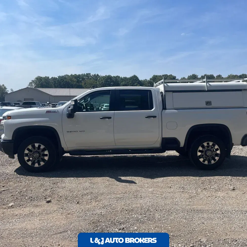 2024 Chevrolet Silverado 2500HD Custom