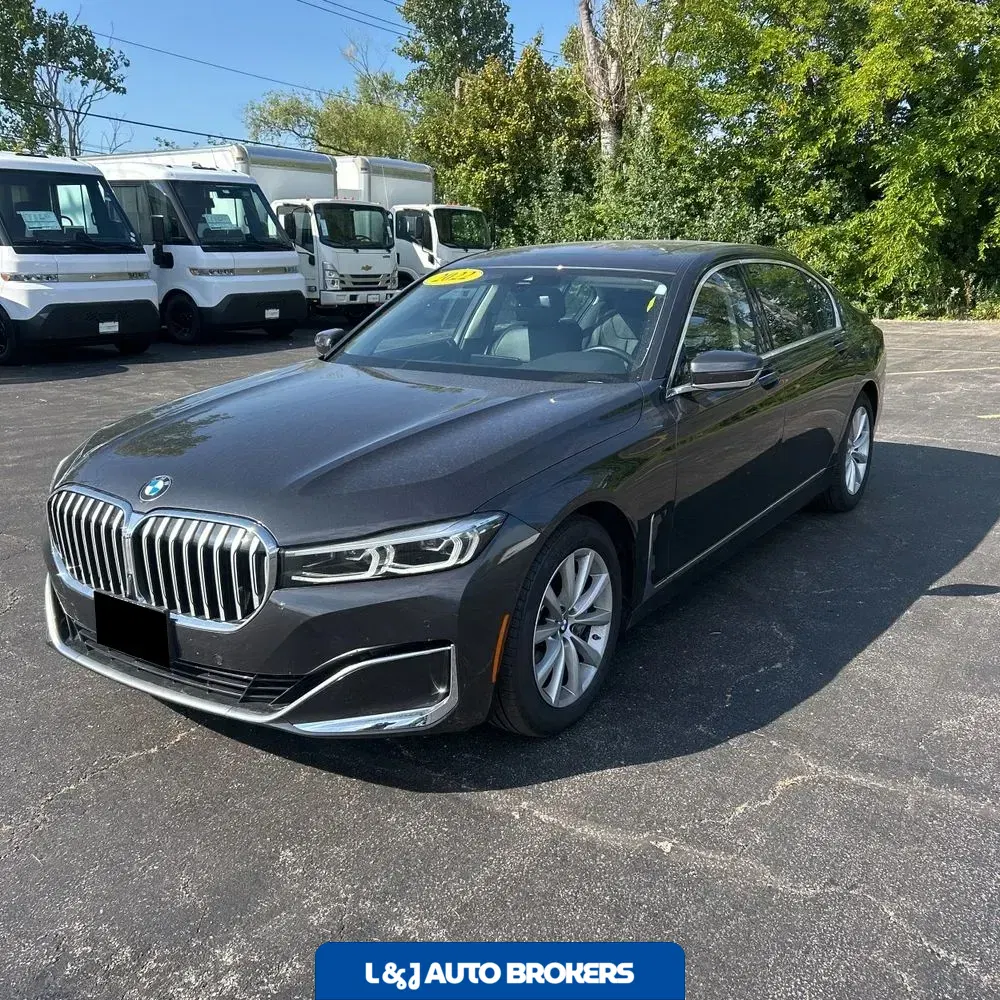 2022 BMW 7-Series 740i