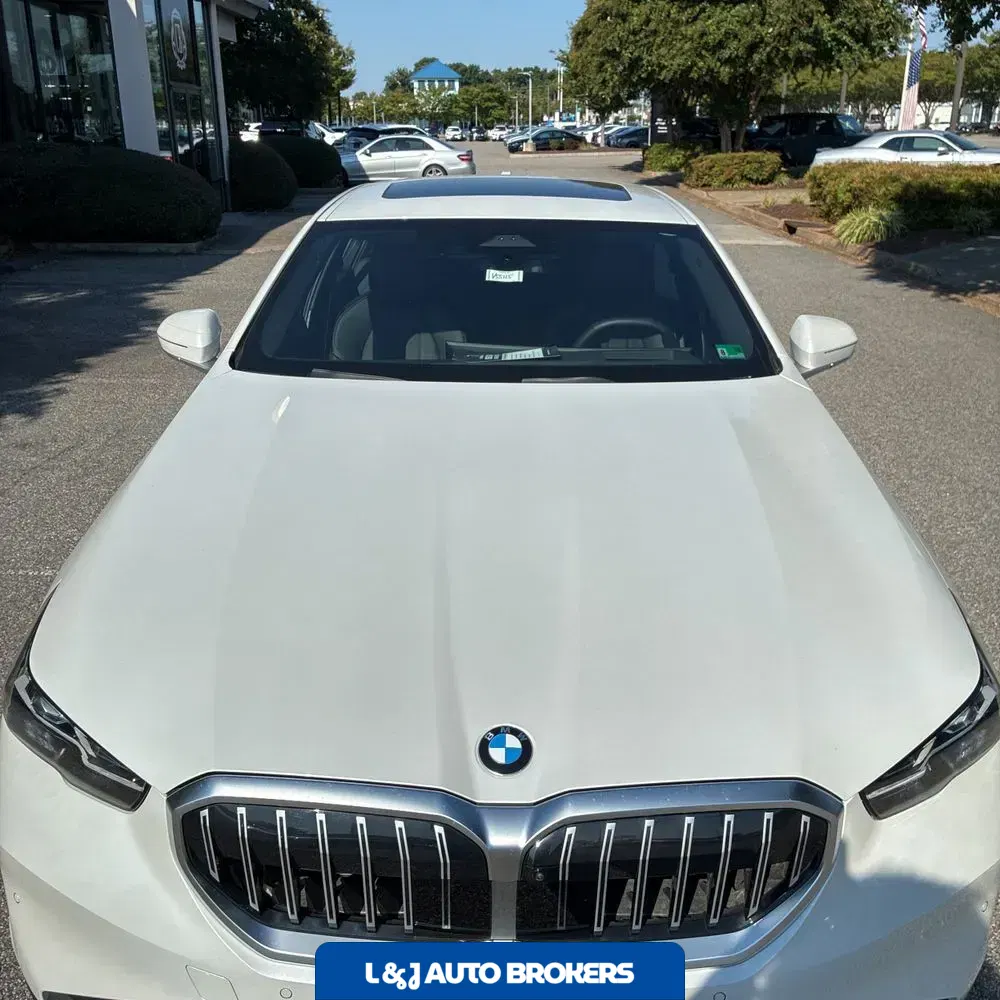 2025 BMW 5-Series 540i xDrive