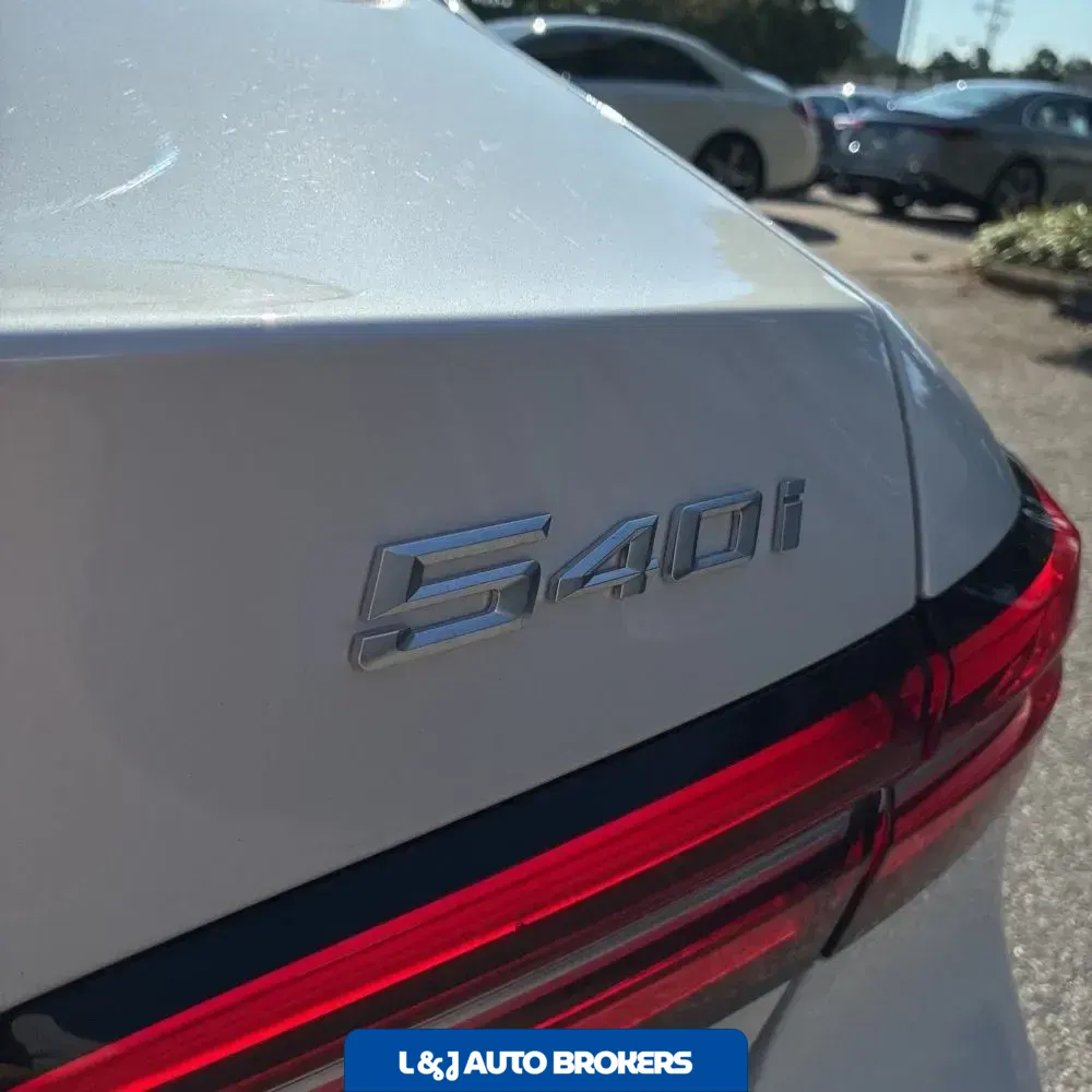2025 BMW 5-Series 540i xDrive