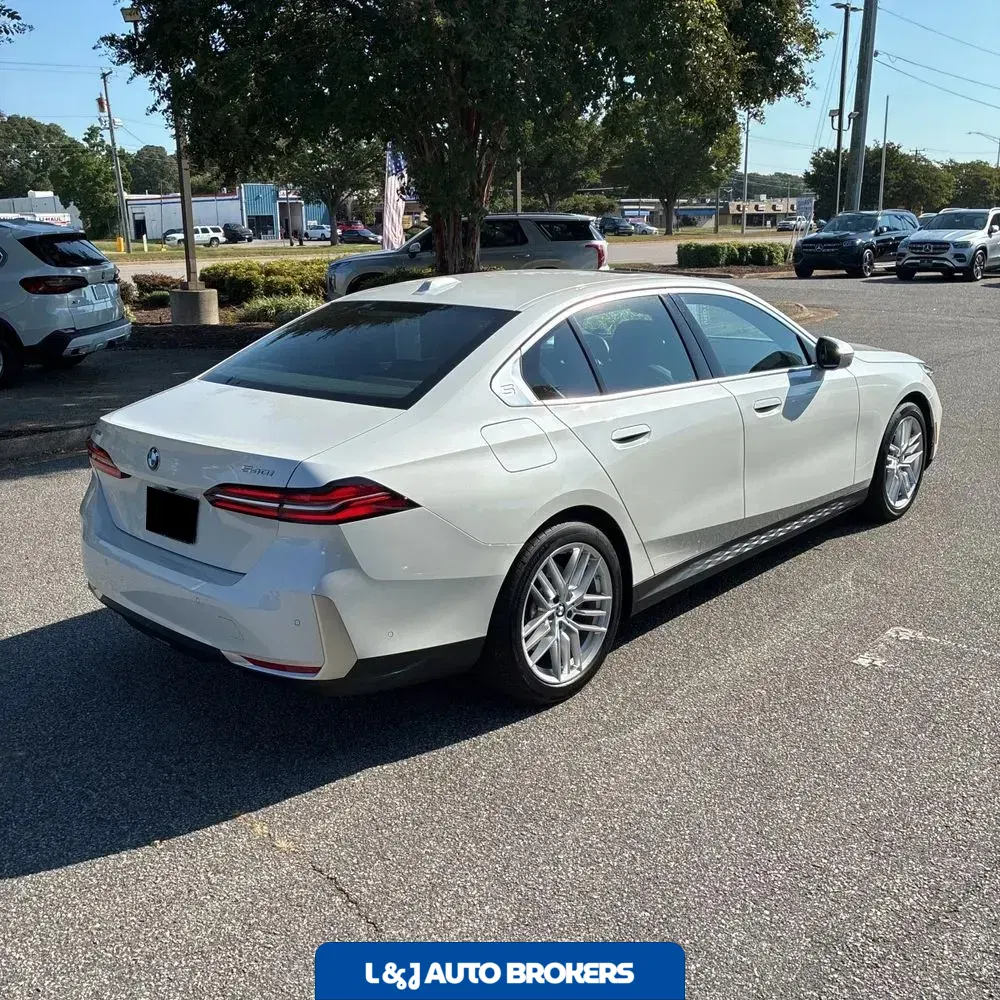 2025 BMW 5-Series 540i xDrive
