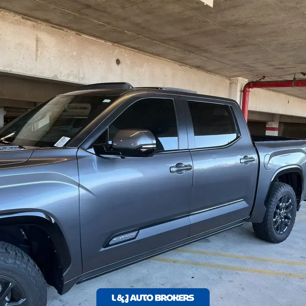 2024 Toyota Tundra Platinum HV