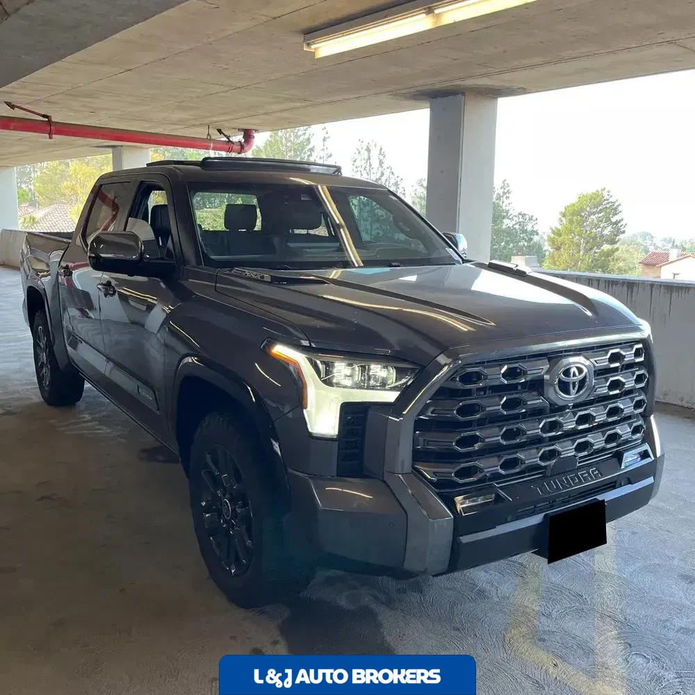 2024 Toyota Tundra Platinum HV