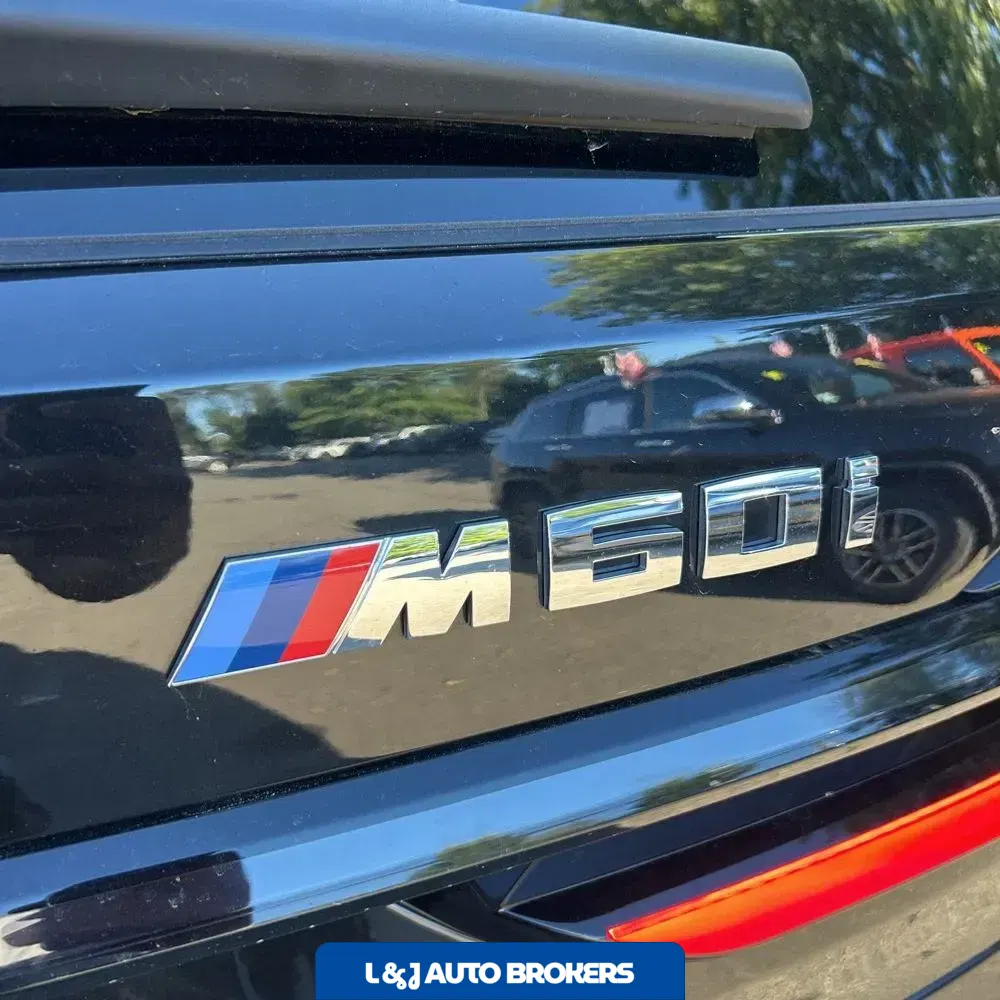 2025 BMW X7 M60i