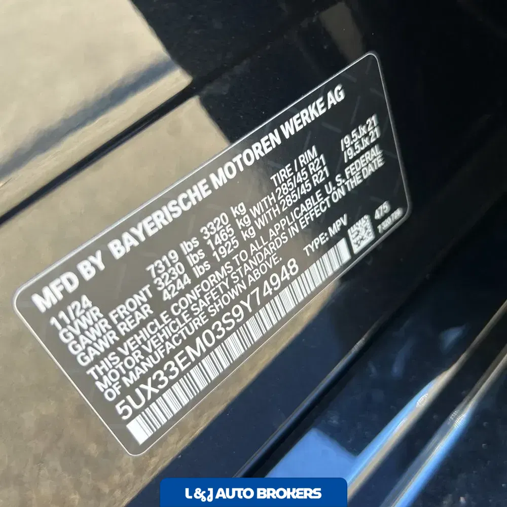 2025 BMW X7 M60i