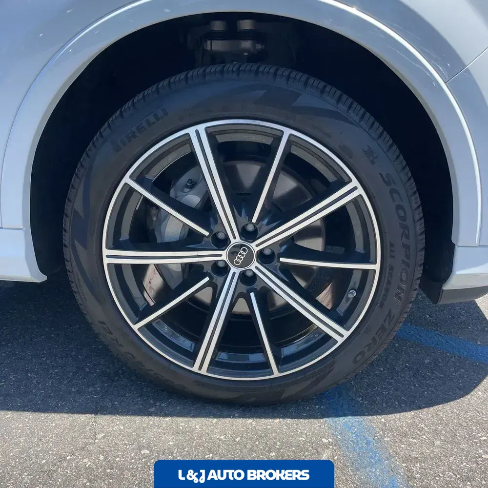 2025 Audi Q7 Premium Plus 45