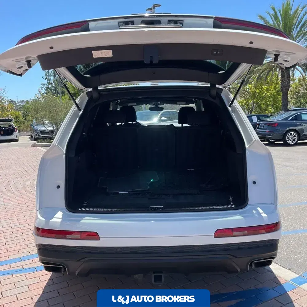 2025 Audi Q7 Premium Plus 45