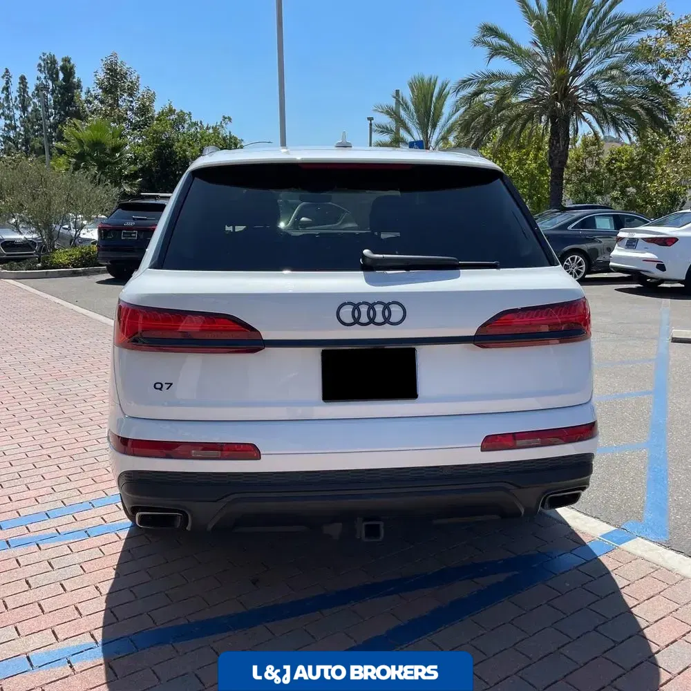 2025 Audi Q7 Premium Plus 45