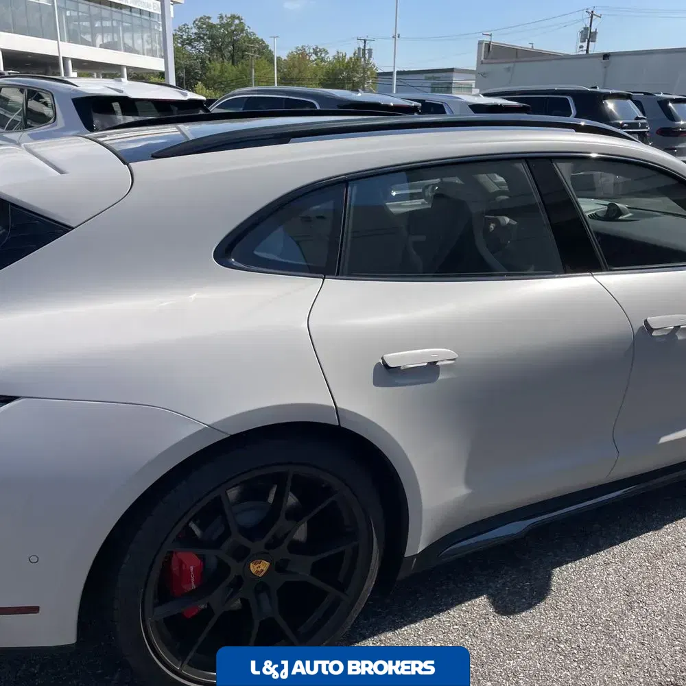 2024 Porsche Taycan GTS Sport Turismo