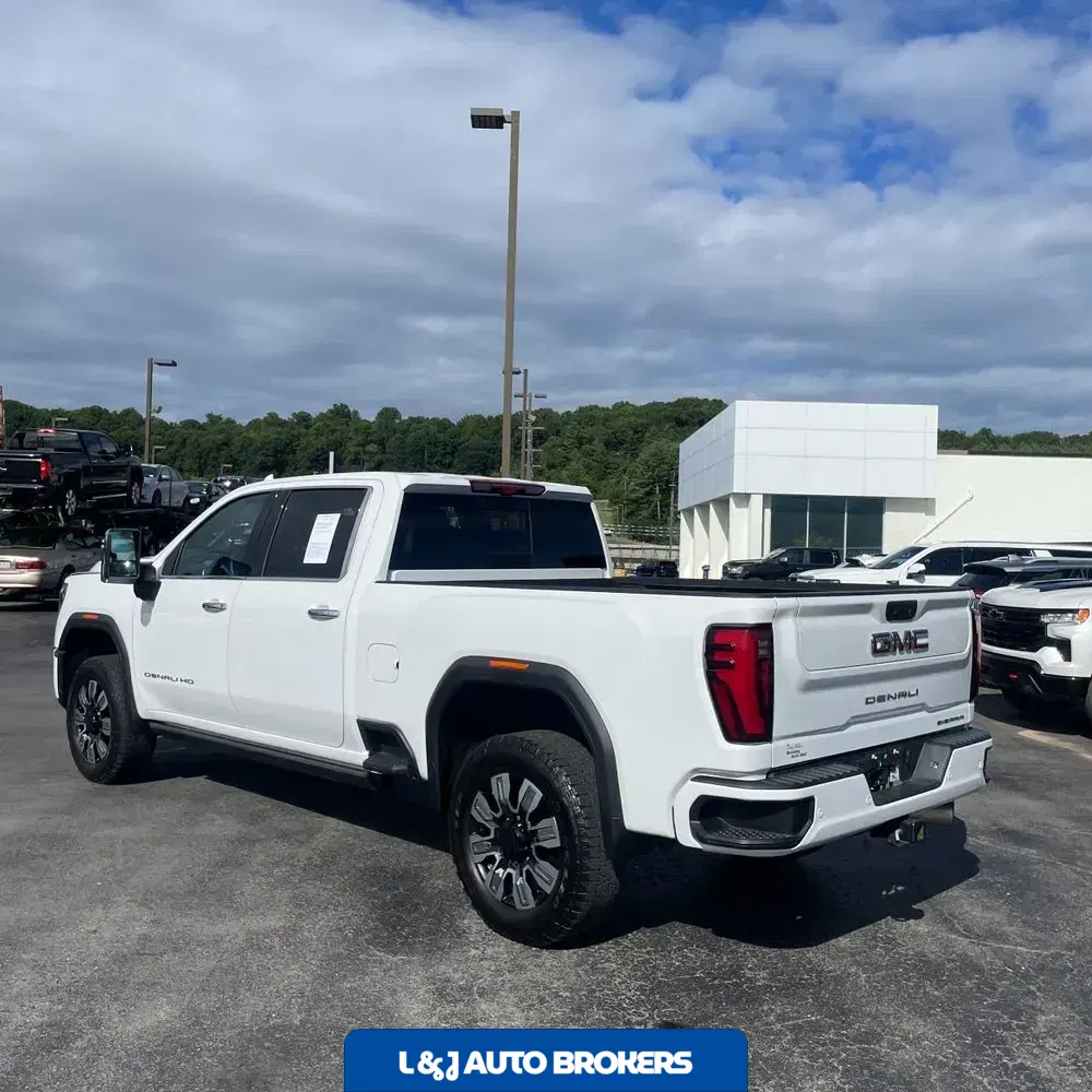 2024 GMC Sierra 2500HD Denali
