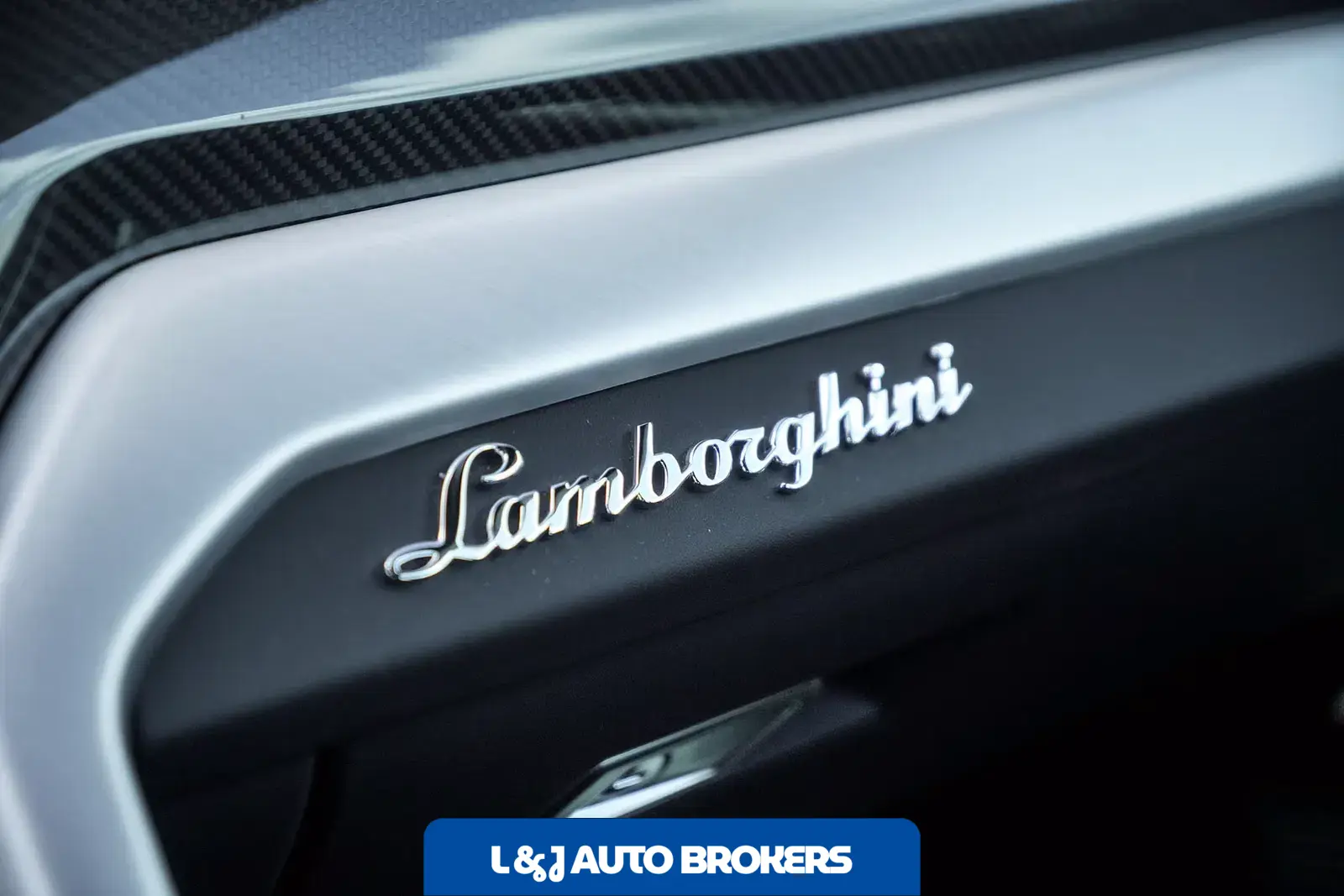 2024 Lamborghini Urus S