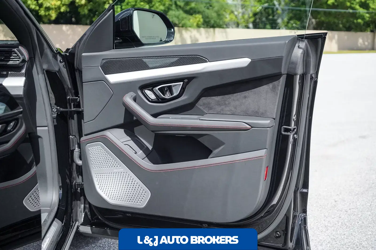 2024 Lamborghini Urus S