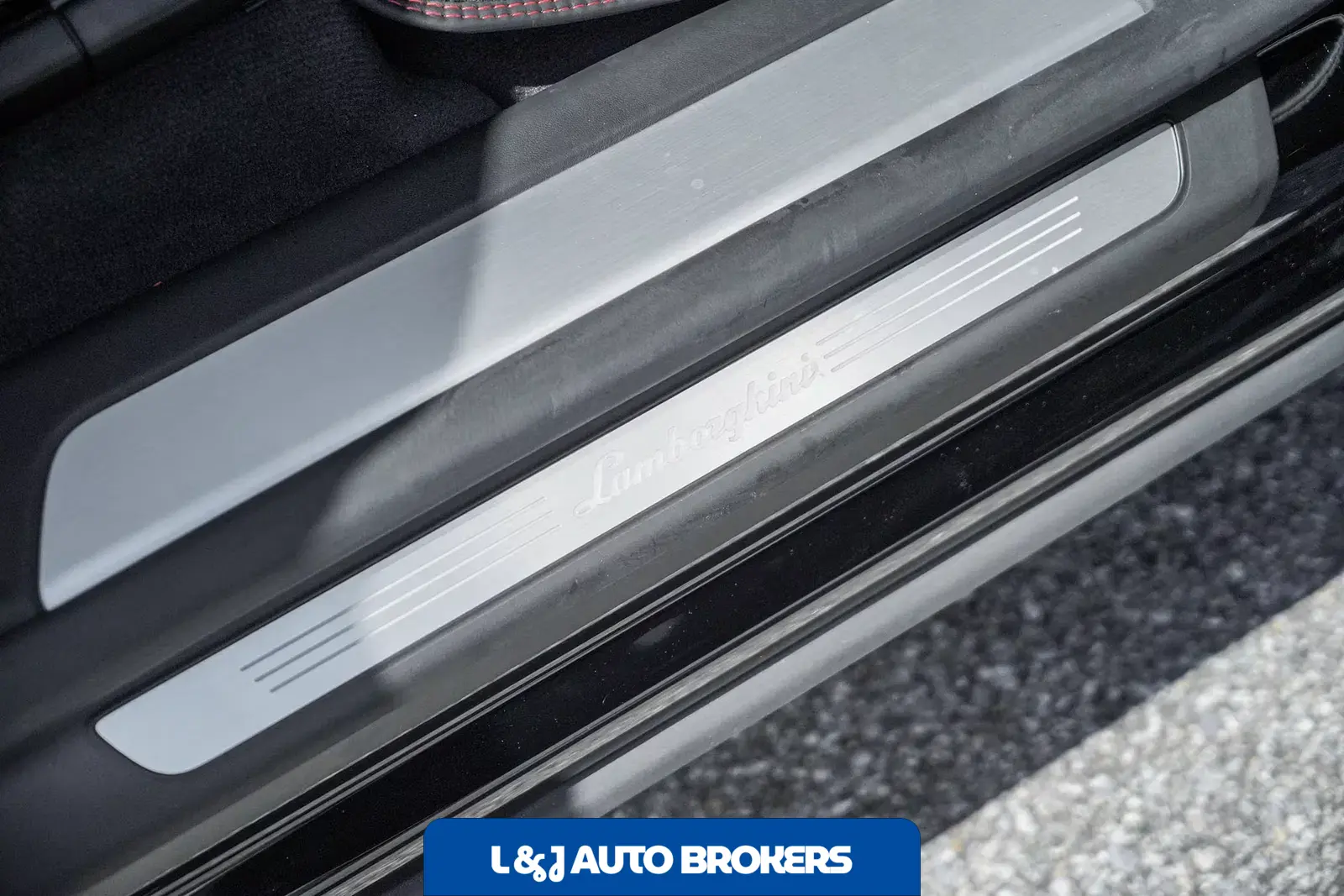 2024 Lamborghini Urus S