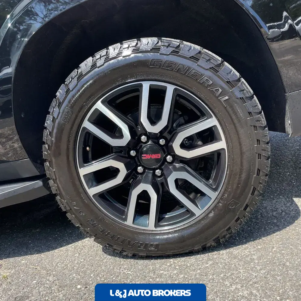 2022 GMC Yukon XL AT4