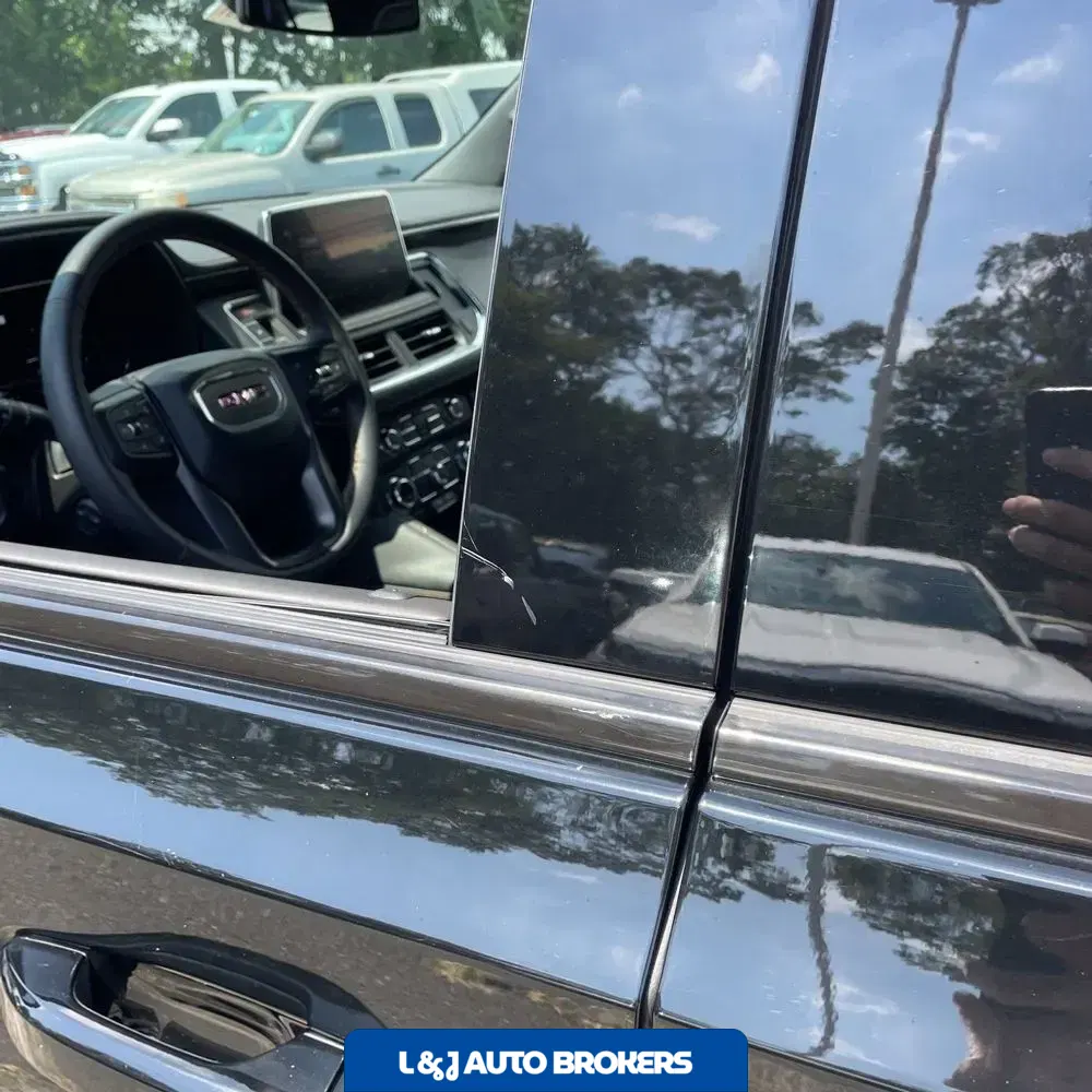 2022 GMC Yukon XL AT4