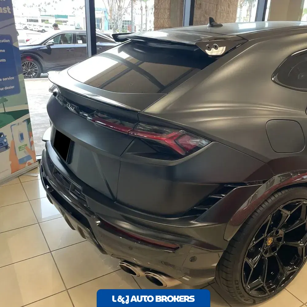 2024 Lamborghini Urus Performante
