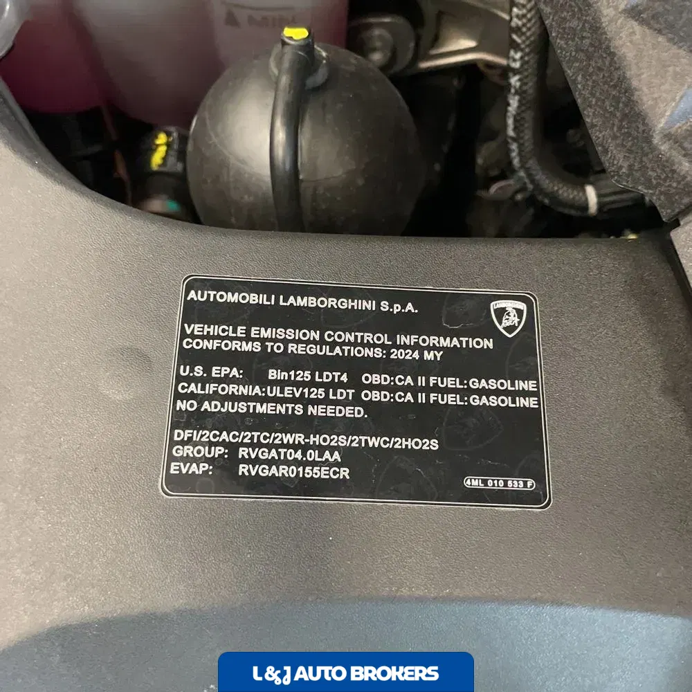 2024 Lamborghini Urus Performante