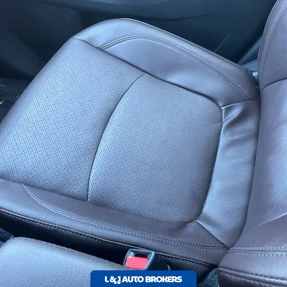 2023 Toyota Sienna Platinum 7-Passenger