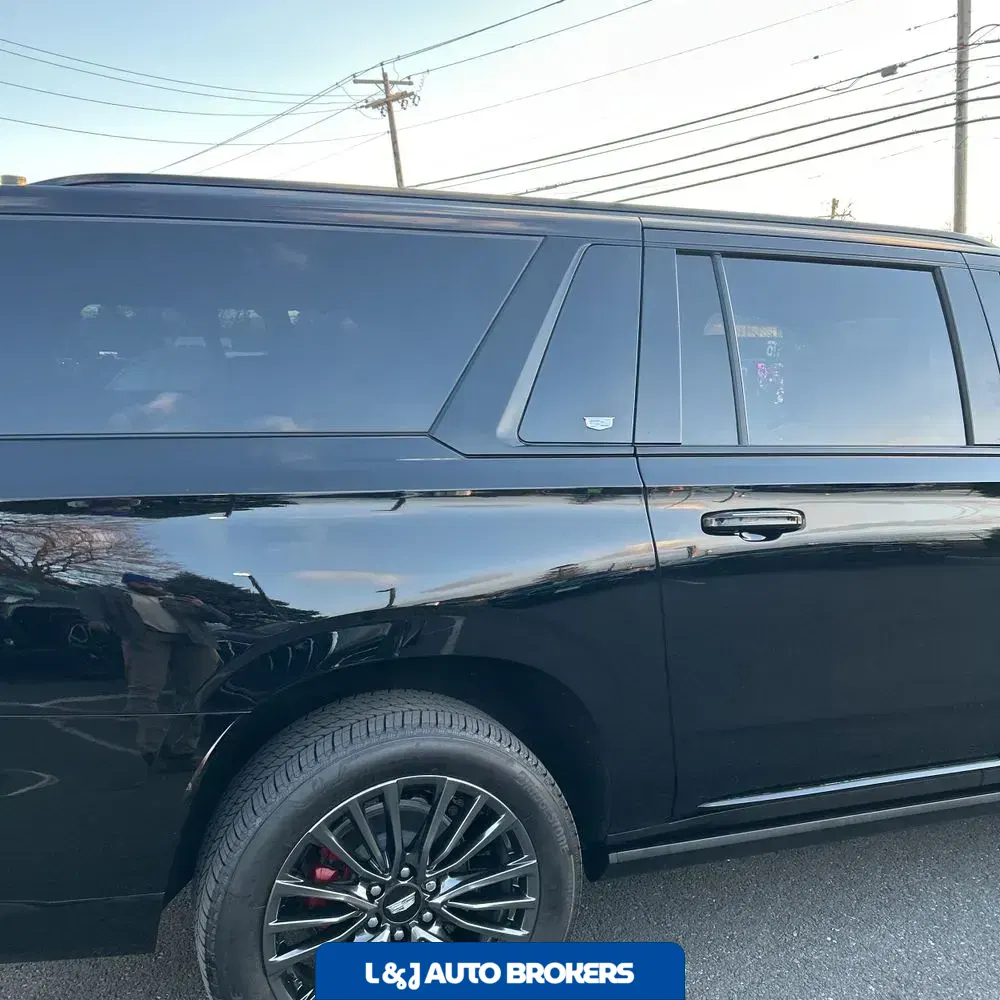 2024 Cadillac Escalade-V ESV Base